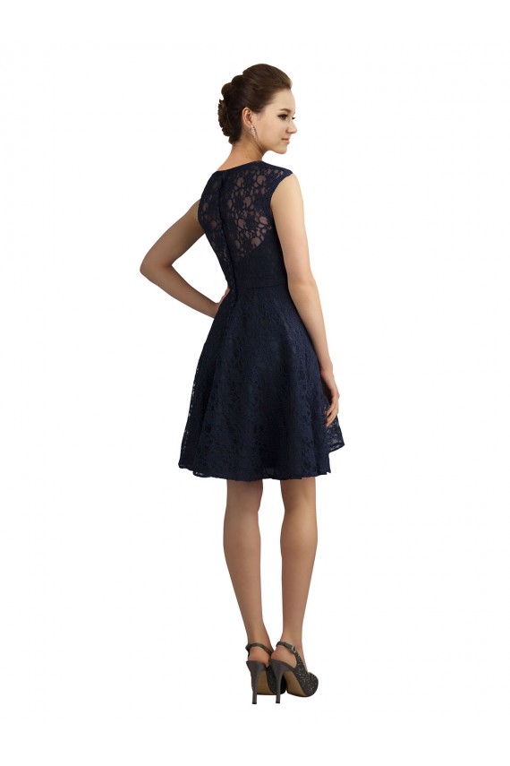 Azul marina oscuro línea A Cuello en V Encaje Corto Vestidos de dama de honor / Vestidos de cóctel Outlet
