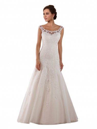 Marfil línea A Cucharón Cola capilla Tul Vestidos de novia Outlet