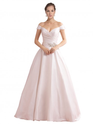 Marfil línea A Hombros Descubiertos Cola capilla Satén Vestidos de novia Outlet