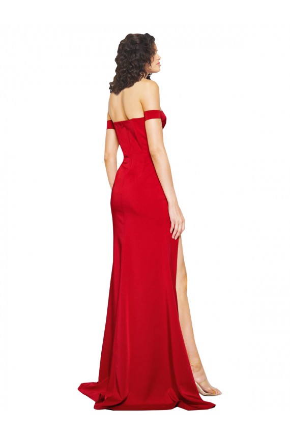 Rojo línea A Hombros Descubiertos Satén sedoso Largo Formales Vestidos de dama de honor / Vestidos de fiesta Outlet