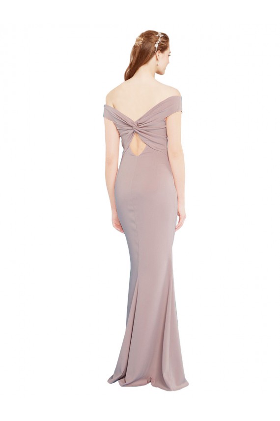 Rosa empolvado Sirena Hombros Descubiertos Cuello en V Crepé Elástico Largo Formales Vestidos de dama de honor / Vestidos de fiesta Outlet