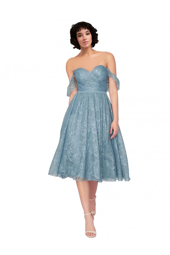 línea A Hombros Descubiertos Encaje Corto Vestidos de dama de honor / Vestidos de cóctel Outlet