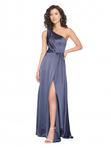 línea A Un Hombre Satén sedoso Largo Formales Vestidos de dama de honor / Vestidos de fiesta Outlet