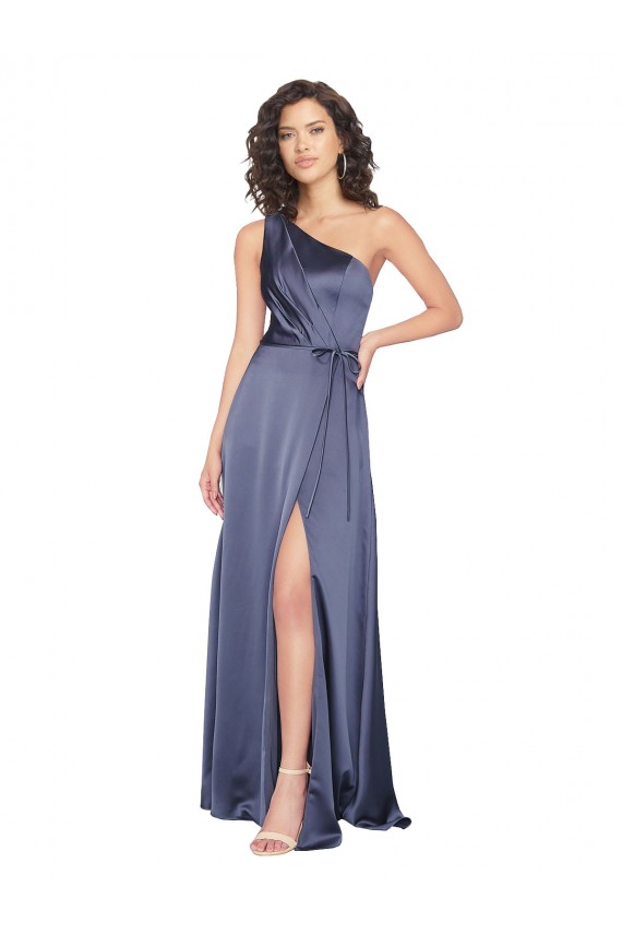 línea A Un Hombre Satén sedoso Largo Formales Vestidos de dama de honor / Vestidos de fiesta Outlet